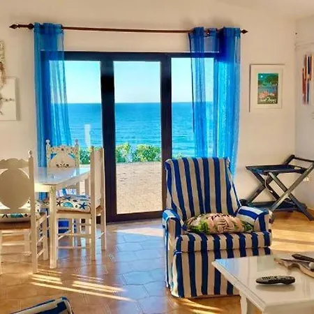 Beachfront House_praia Das Conchas Apartman *